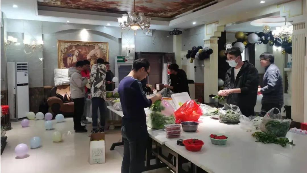 工作(zuò)不止眼前的“甲方”，還(hái)有(yǒu)身邊的愛(ài)與驚喜